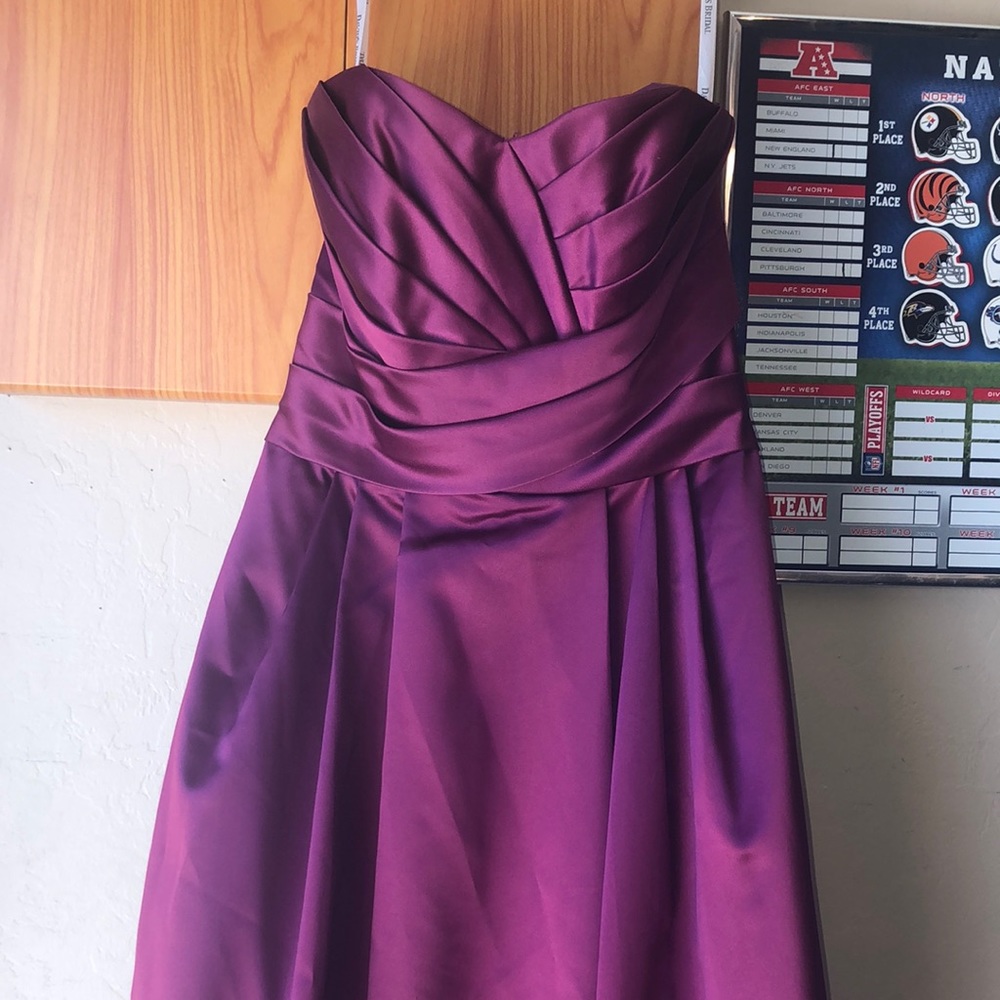 Beautiful David’s bridal satin strapless burgandy bridesmaid Aline dress
